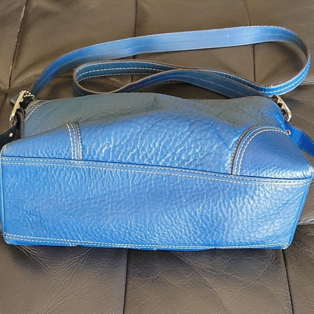 Coach leather crossbody purse - Picture 3 of 13
